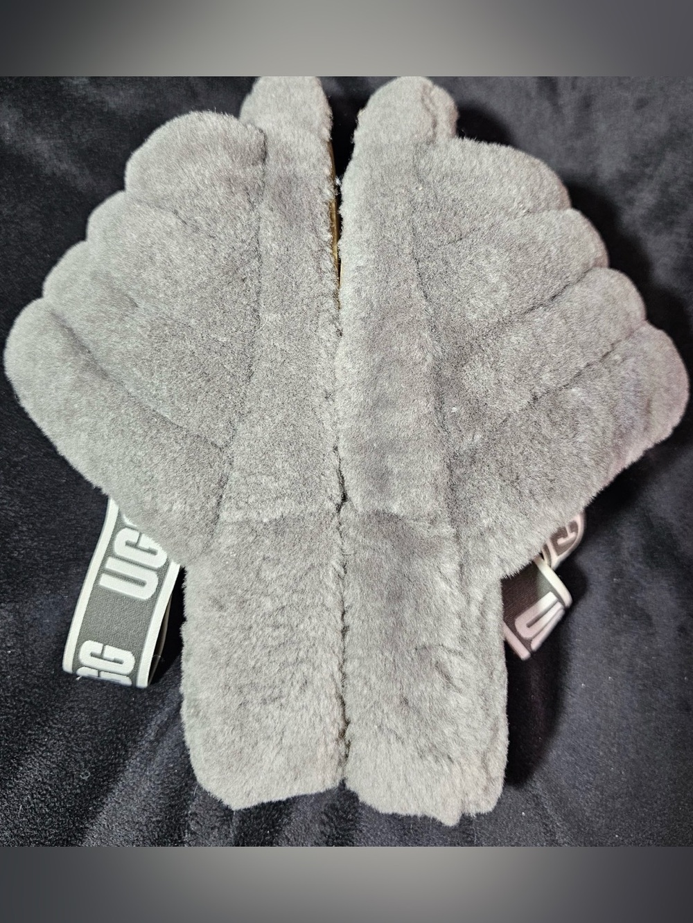 🩶 UGG Fluff Yeah Gray Shearling Logo Strap Slides Women’s Size 8 - Picture 3 of 6